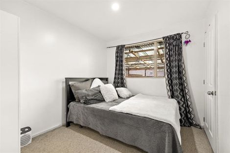 Photo of property in 3 Jever Place, Massey, Auckland, 0614