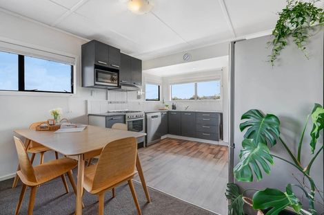 Photo of property in 30 Foster Crescent, Snells Beach, 0920
