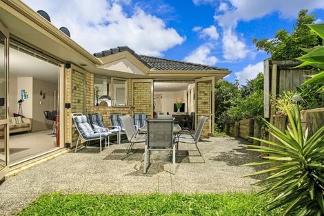 Photo of property in 25 Henry Partington Place, Greenhithe, Auckland, 0632