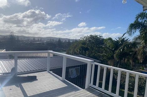 Photo of property in 44 Amorino Drive, Red Beach, 0932