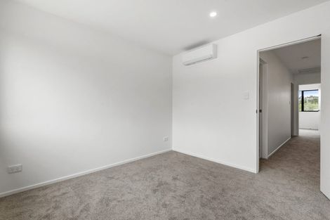 Photo of property in 8/94 Godley Road, Green Bay, Auckland, 0604