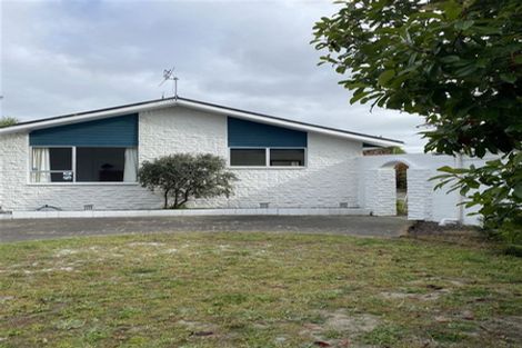 Photo of property in 10 Glen Place, Parklands, Christchurch, 8083