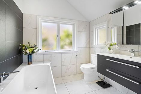 Photo of property in 56 Dyers Pass Road, Cashmere, Christchurch, 8022