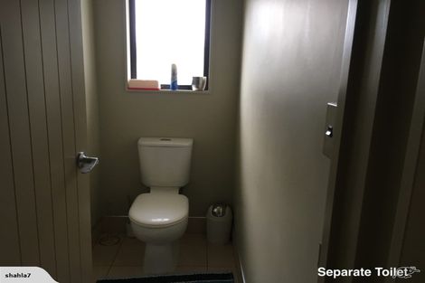 Photo of property in 4 Johnstone Drive, Fitzherbert, Palmerston North, 4410