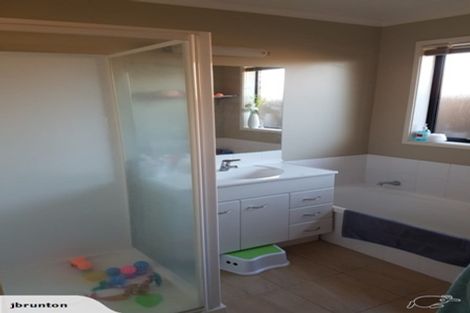 Photo of property in 26 Westminster Place, Rototuna North, Hamilton, 3210