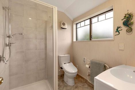 Photo of property in 11 Sutherland Crescent, Westbrook, Palmerston North, 4412