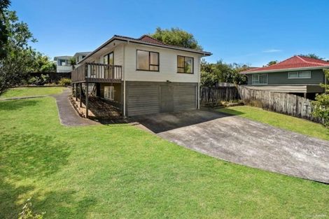 Photo of property in 139 Moire Road, West Harbour, Auckland, 0618