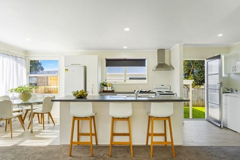 Photo of property in 91 Coronation Road, Mangere Bridge, Auckland, 2022