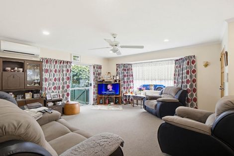 Photo of property in 15 Kingsbury Avenue, Rangiora, 7400
