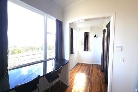 Photo of property in 170 The Esplanade, Island Bay, Wellington, 6023