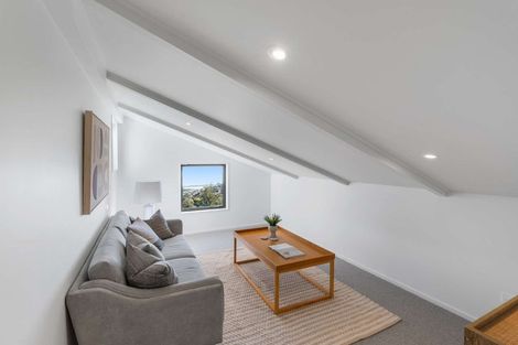 Photo of property in 145 Mount Pleasant Road, Mount Pleasant, Christchurch, 8081