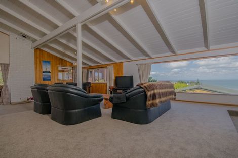 Photo of property in 24 Lewis Street, Blockhouse Bay, Auckland, 0600