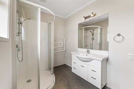 Photo of property in 379 Carrington Street, Upper Vogeltown, New Plymouth, 4310