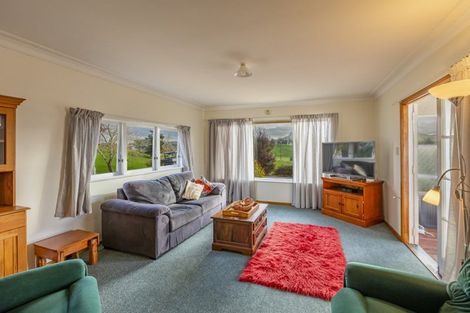 Photo of property in 1 Eagle Street, Waipawa, 4210