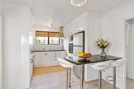 Photo of property in 70 Pemberton Avenue, Bayview, Auckland, 0629