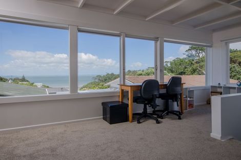 Photo of property in 24 Lewis Street, Blockhouse Bay, Auckland, 0600