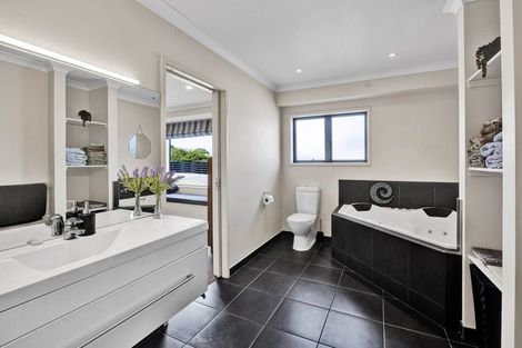 Photo of property in 17 Ponderosa Place, Opunake, 4616