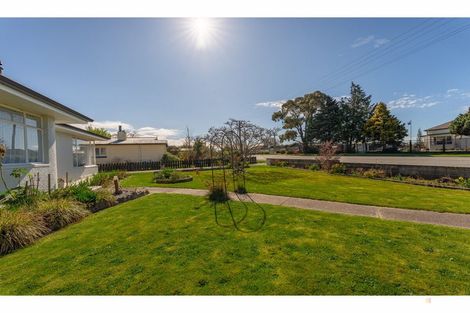 Photo of property in 1 Regent Street, Waimate, 7924