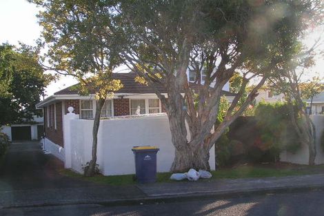 Photo of property in 2/4 Sydney Street, Hauraki, Auckland, 0622