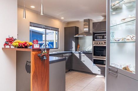 Photo of property in 152e One Tree Point Road, One Tree Point, 0118