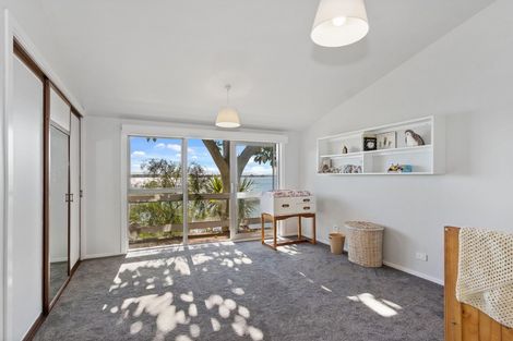 Photo of property in 150 Mccormacks Bay Road, Redcliffs, Christchurch, 8081