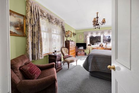 Photo of property in 24 Castle Street, Eltham, 4322