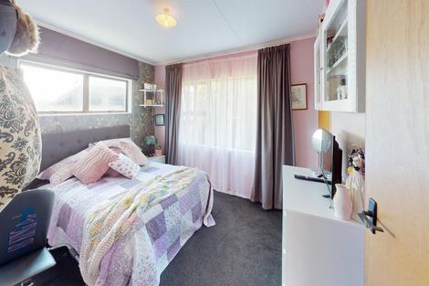 Photo of property in 3 Pryde Place, Feilding, 4702