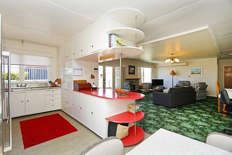 Photo of property in 13 Whitcombe Road, Opunake, 4616