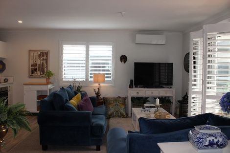 Photo of property in 12 Lance Way, Papamoa, 3118