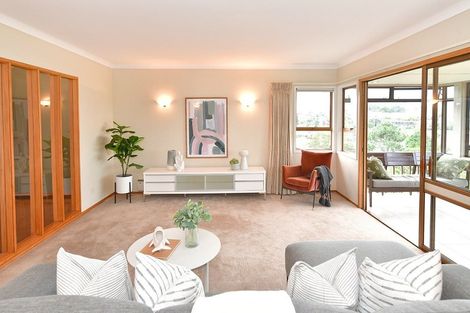 Photo of property in 1/9 Taumata Road, Castor Bay, Auckland, 0620