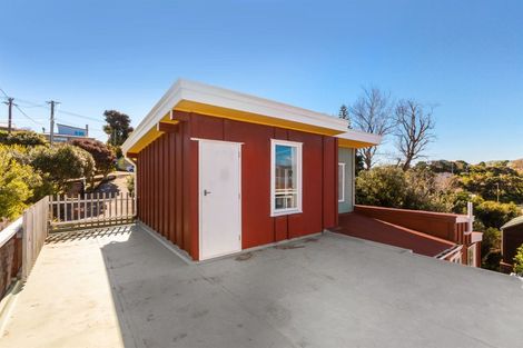 Photo of property in 15 Bayview Road, Paremata, Porirua, 5024