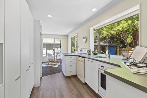 Photo of property in 1 Mervyn Place, Plimmerton, Porirua, 5026