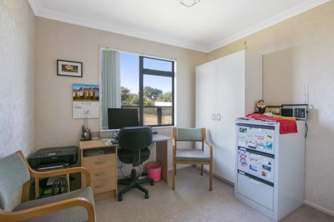 Photo of property in 142 Seaforth Road, Waihi Beach, 3611