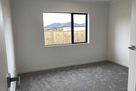 Photo of property in 5 Toropapa Close, Takanini, 2110