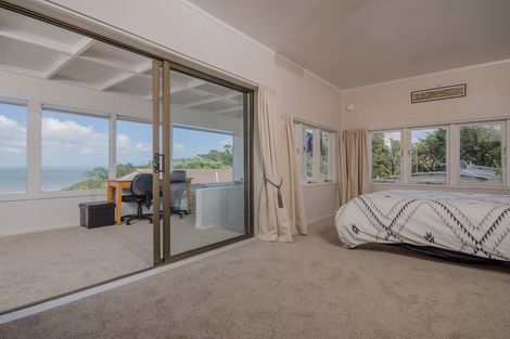 Photo of property in 24 Lewis Street, Blockhouse Bay, Auckland, 0600