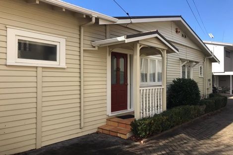 Photo of property in 16a Kowhai Road, Campbells Bay, Auckland, 0630
