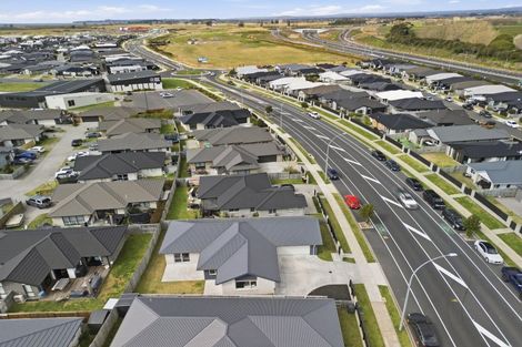 Photo of property in 221 Te Okuroa Drive, Papamoa, 3118