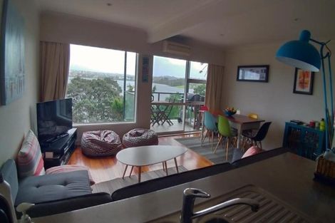 Photo of property in 2/198 Hurstmere Road, Takapuna, Auckland, 0622