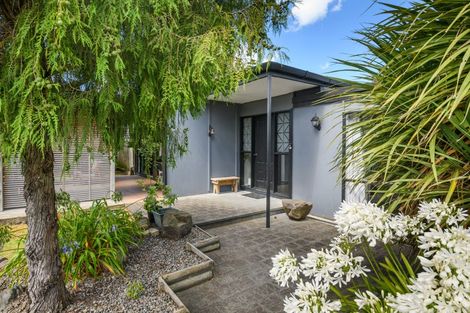 Photo of property in 6 Pukatea Place, Milson, Palmerston North, 4414