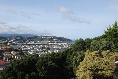 Photo of property in 9 Imperial Terrace, Kilbirnie, Wellington, 6022