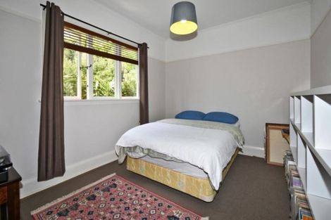 Photo of property in 12 Packe Street, Edgeware, Christchurch, 8013
