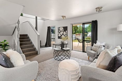 Photo of property in 7a Kempton Street, Greytown, 5712