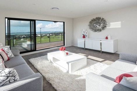 Photo of property in 39 Thistle Close, Beachlands, Auckland, 2018