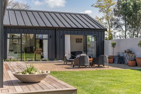 Photo of property in 1 De La Mare Drive, Leamington, Cambridge, 3432