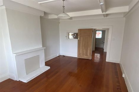 Photo of property in 43 Astley Avenue, New Lynn, Auckland, 0600