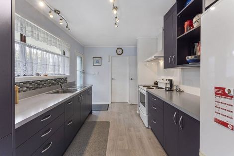 Photo of property in 30 Omaha Grove, Totara Park, Upper Hutt, 5018