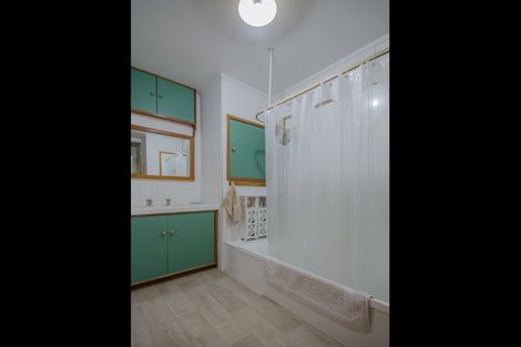 Photo of property in 24 Lewis Street, Blockhouse Bay, Auckland, 0600