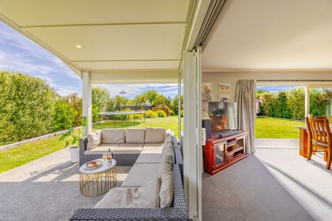 Photo of property in 13 Bell Street, Otane, 4202