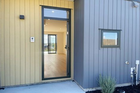 Photo of property in 18 Puihi Crescent, Massey, Auckland, 0614