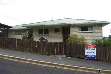 Photo of property in 33 Clyde Street, Kinmont Park, Mosgiel, 9024